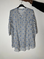 Stribet skjorte med blomster - ITJULI25 by NDJ