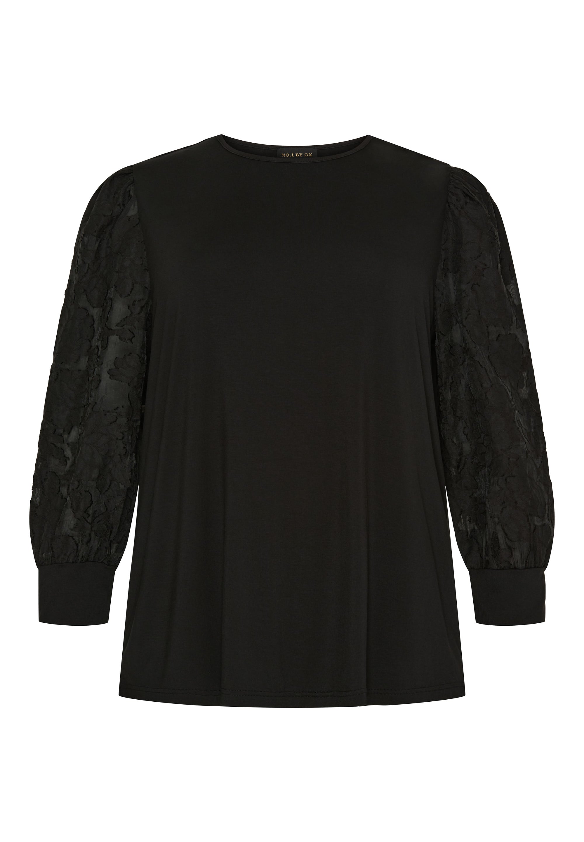 No. 1. By Ox O-halset T-shirt med 3/4 blomsterblondeærmer by No. 1. By Ox