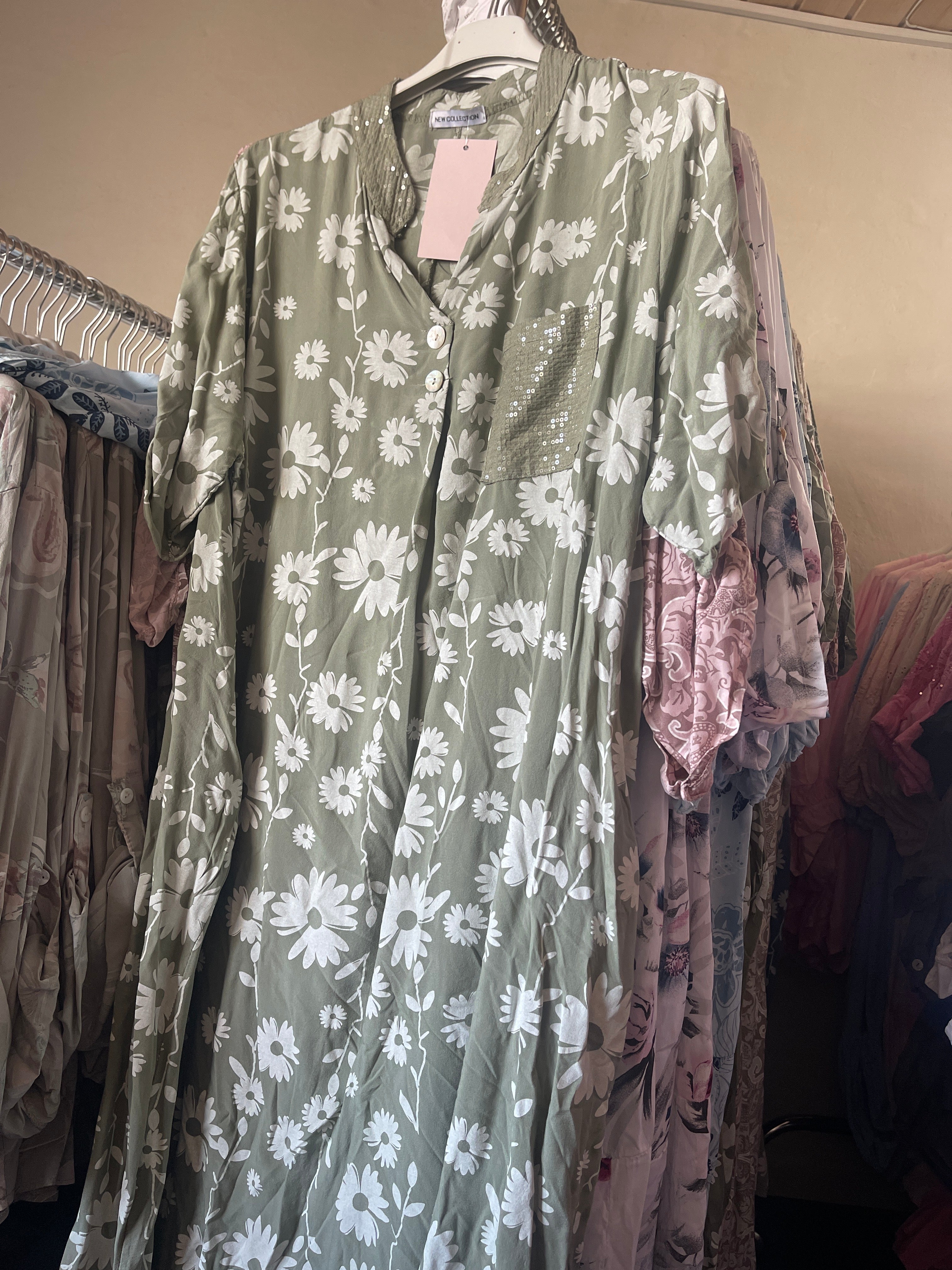 Lang kjole med blomster print by Miss Style