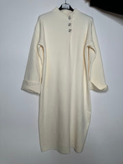 Strikkjole med bling knapper by Z-Studio