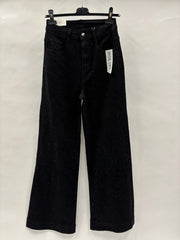 Sorte Bukser Med Sorte Sten