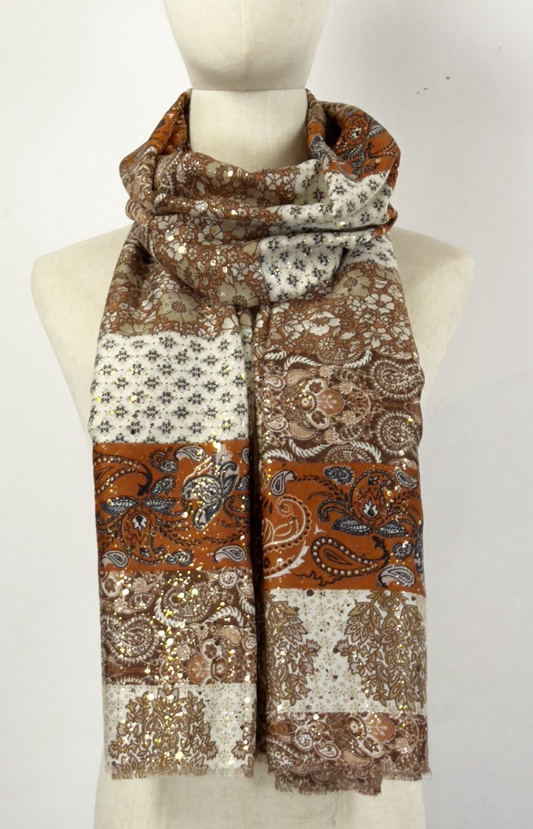 Tørklæde med paisley by Katier