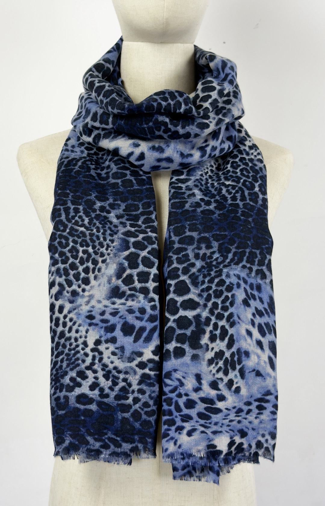 Leopard tørklæde by Katier