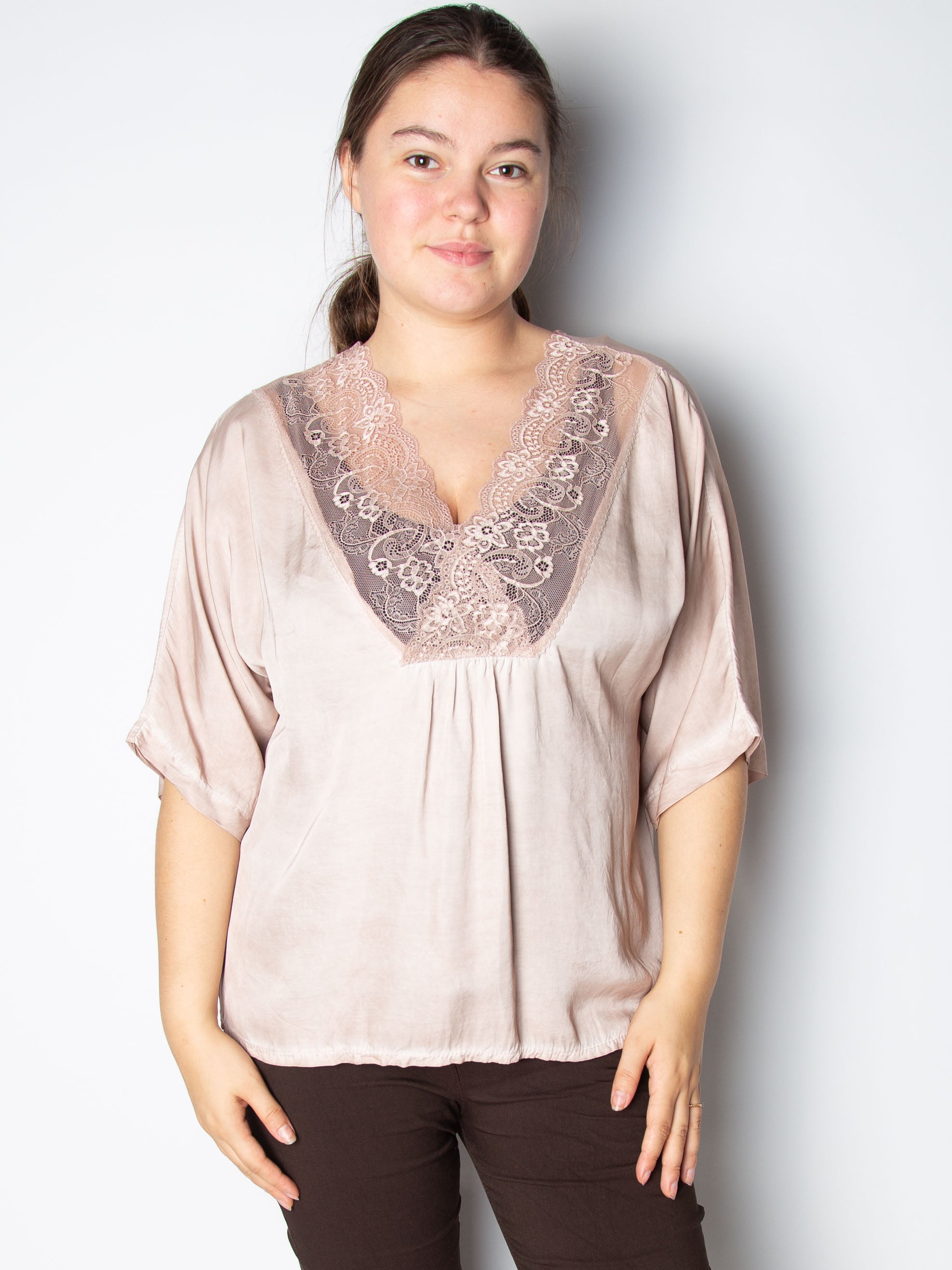 Viskose bluse med blonde by Krone 1