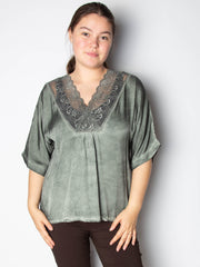 Viskose bluse med blonde by Krone 1