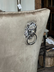 Spisestole med løve træben taupe by Krone 1