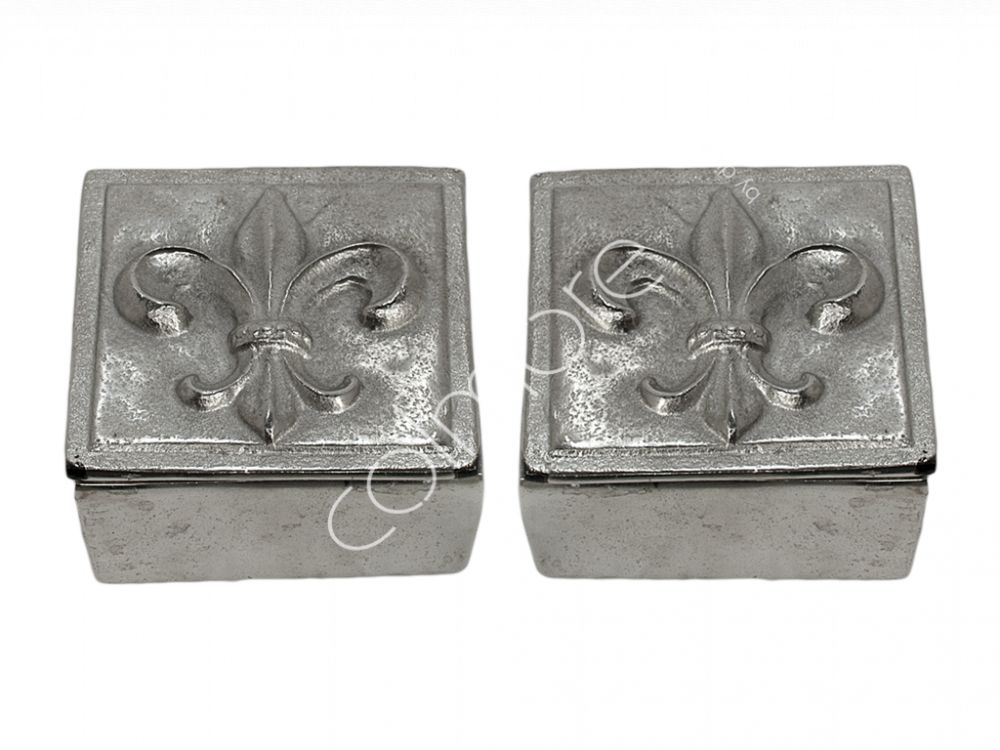 Box med låg og lilje – kvadratisk sølv-look 10x10x10 cm by CM