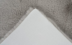 Bademåtte i imiteret pels lysegrå 70cm x 130cm by Collectione