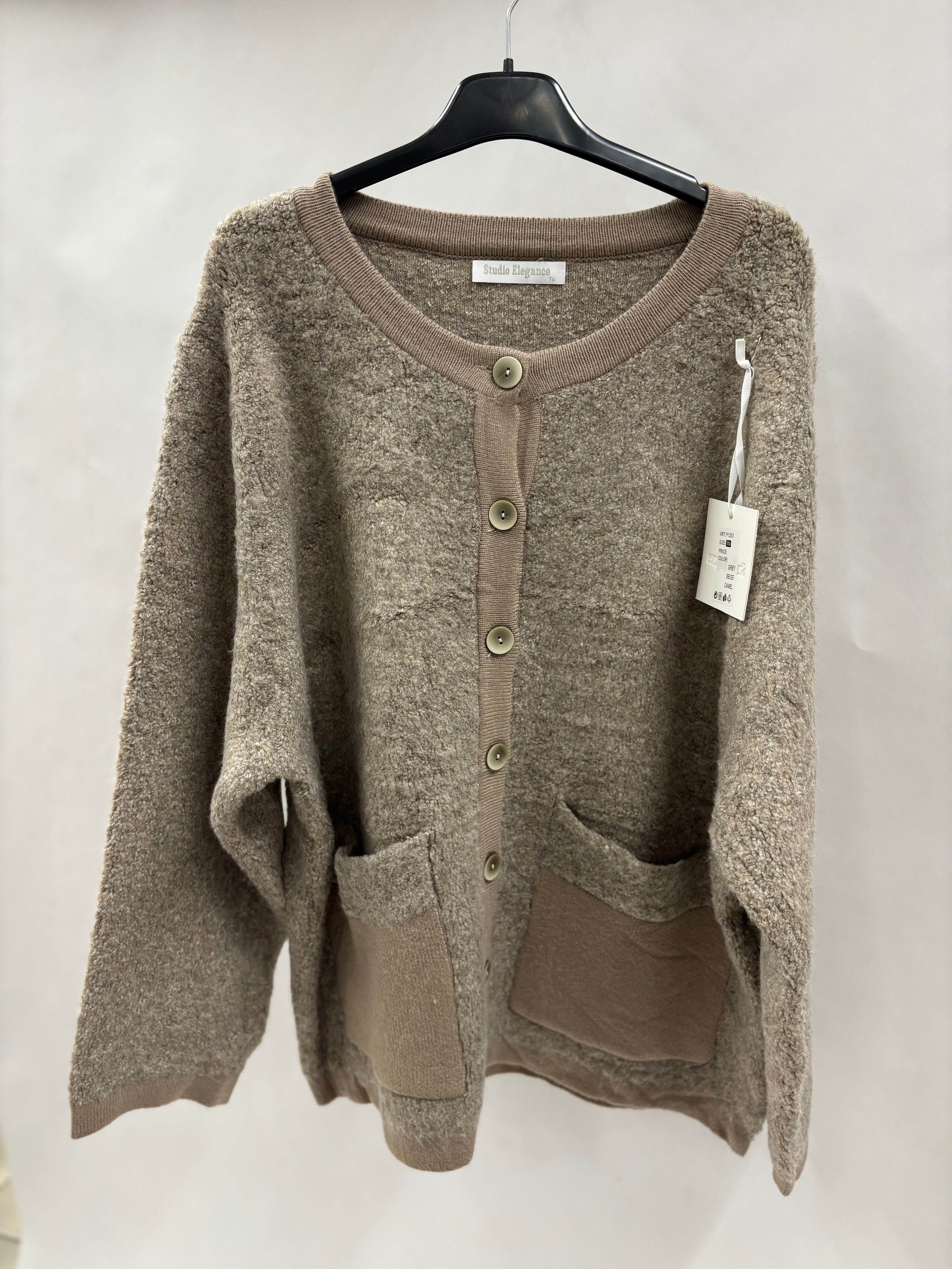 Langærmet Cardigan, Knapper