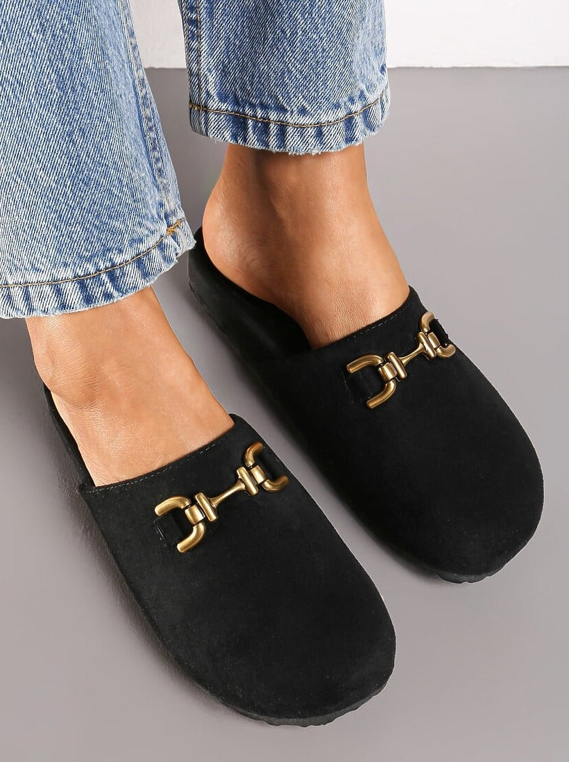 Slip on sko med rund fron og guld spænde by Krone 1