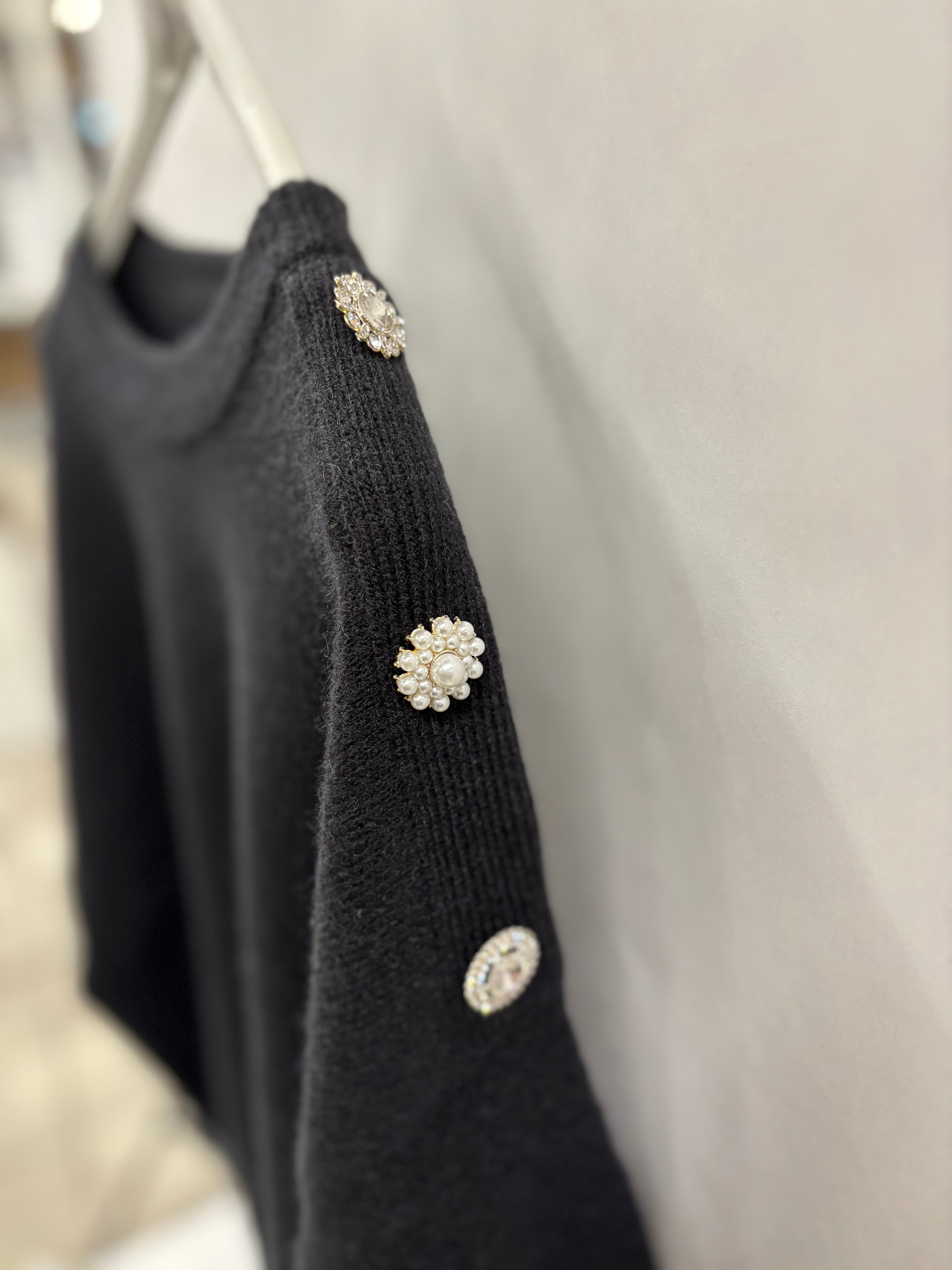 Striktrøje, Perleknapper