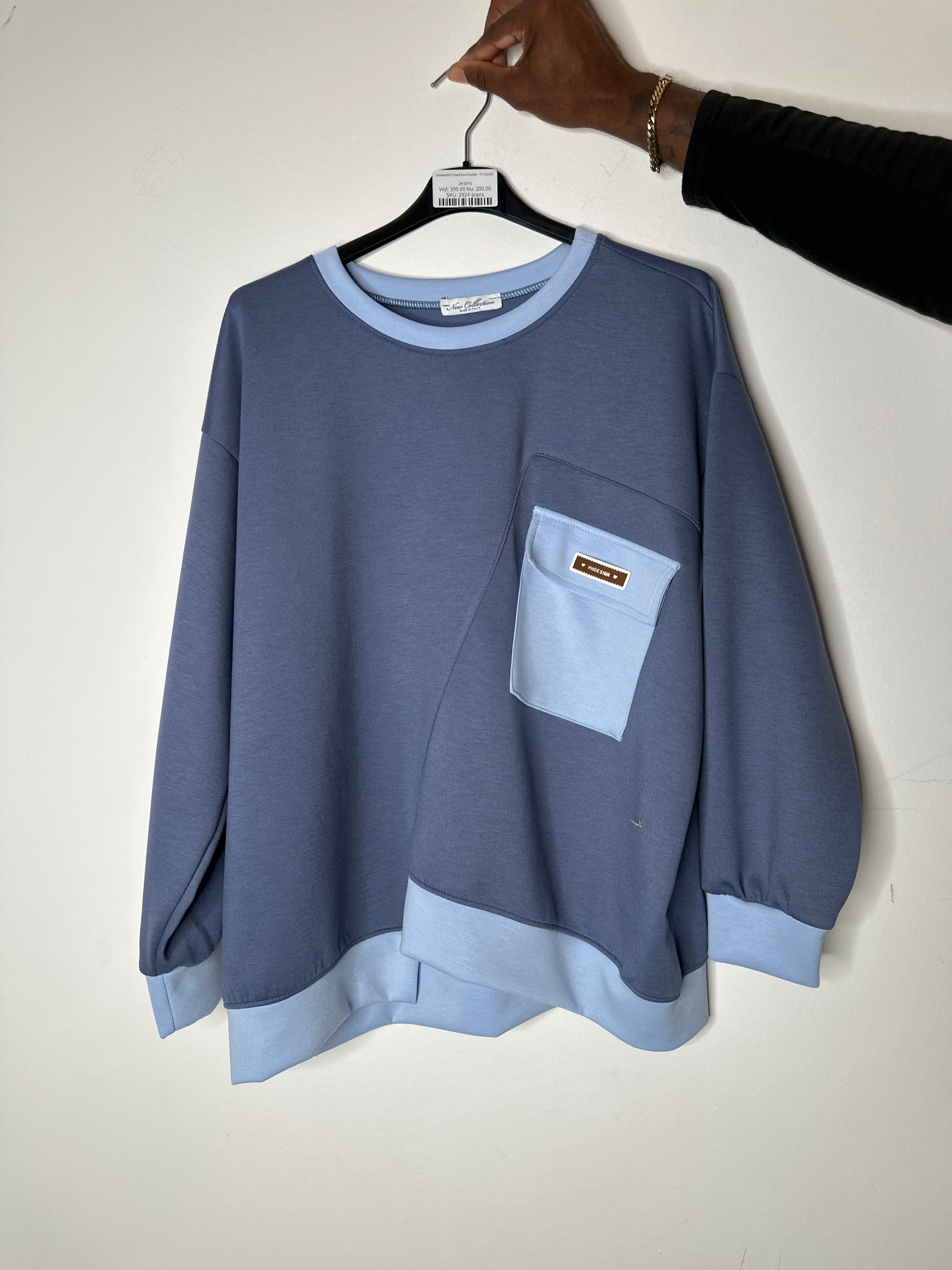 Sweatshirt med kontraster - ITJULI25