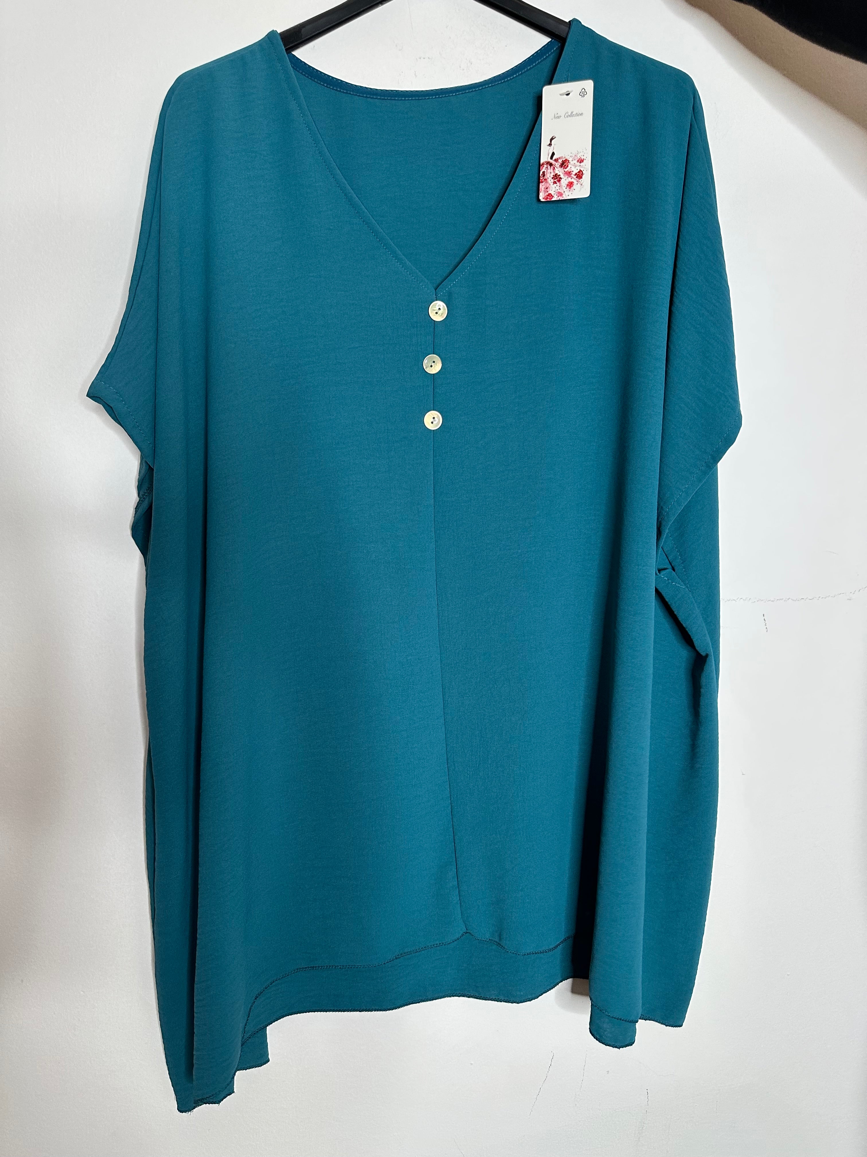Bluse med knapper - ITJULI25