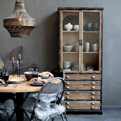 Vitrineskab m. 2 glaslåger og 4 skuffer, H191/L80/B48 cm antique sort
