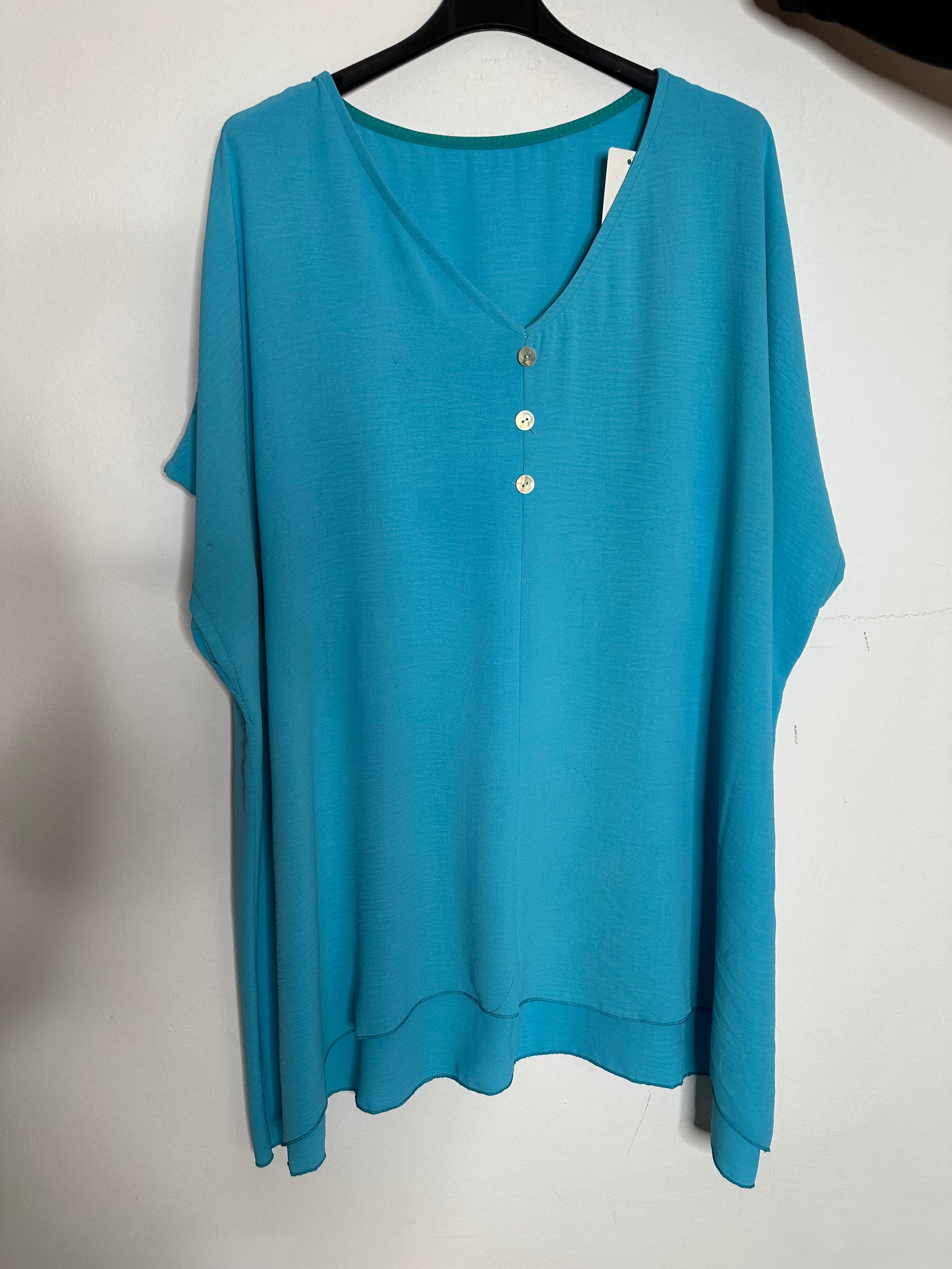 Bluse med knapper - ITJULI25