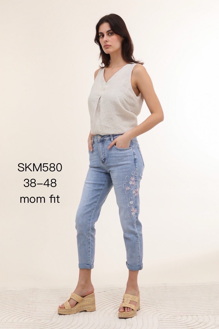 Jeans med broderi blomster