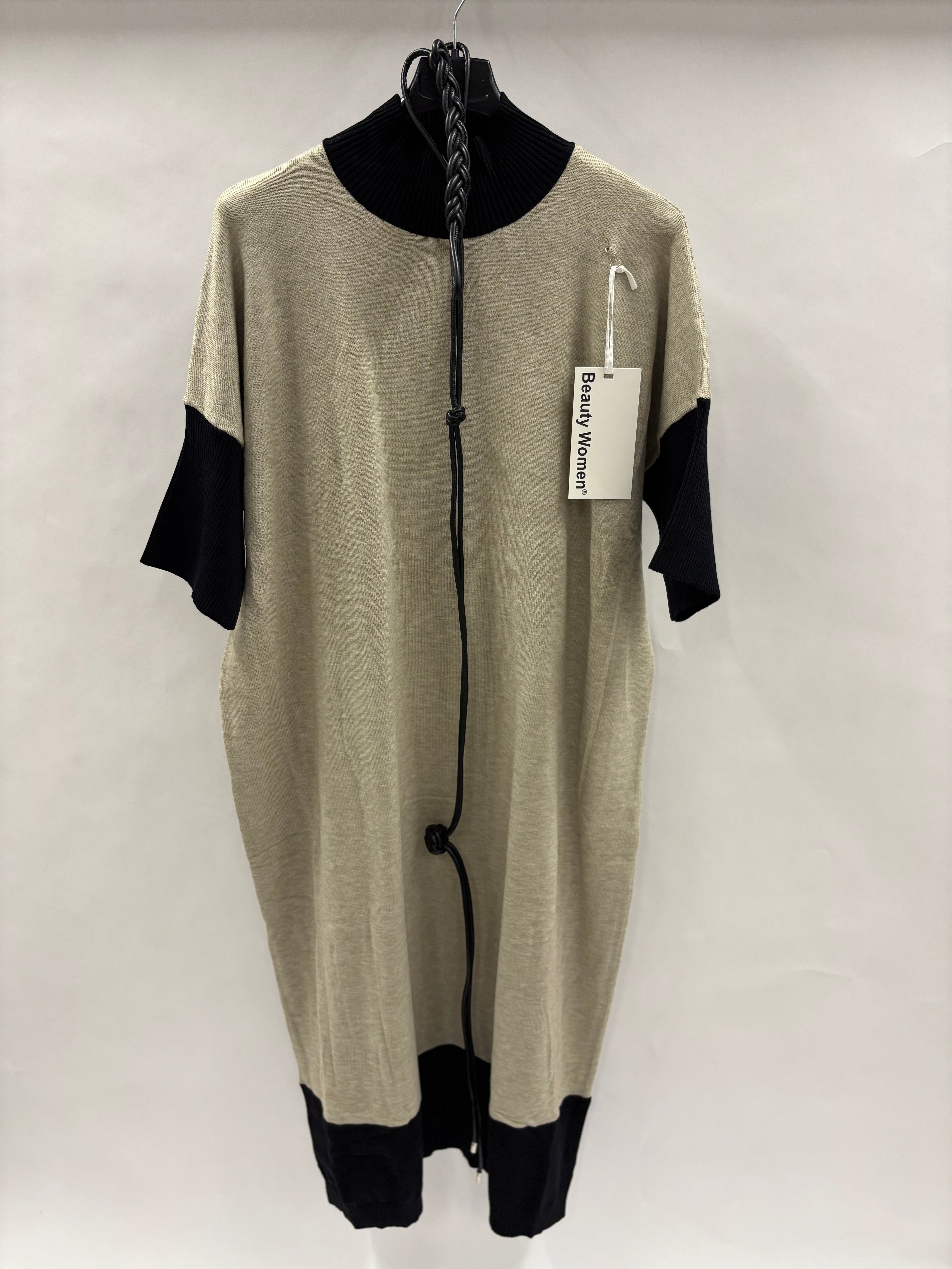 Strikkjole Med Kontraster