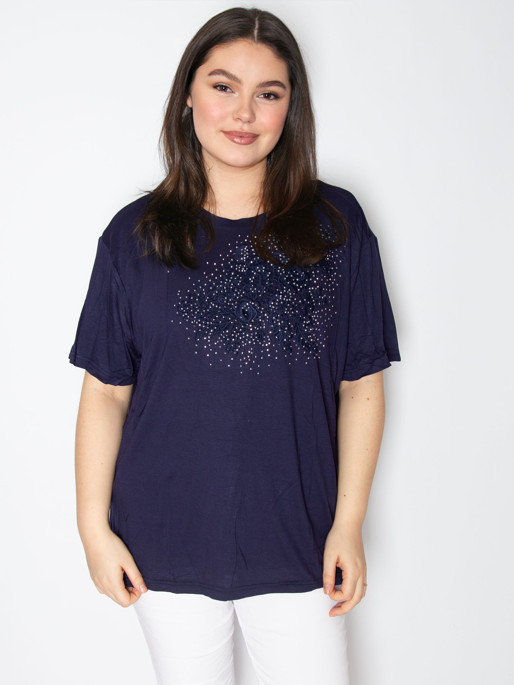 T-shirt med broderi blomst - ITFEB25