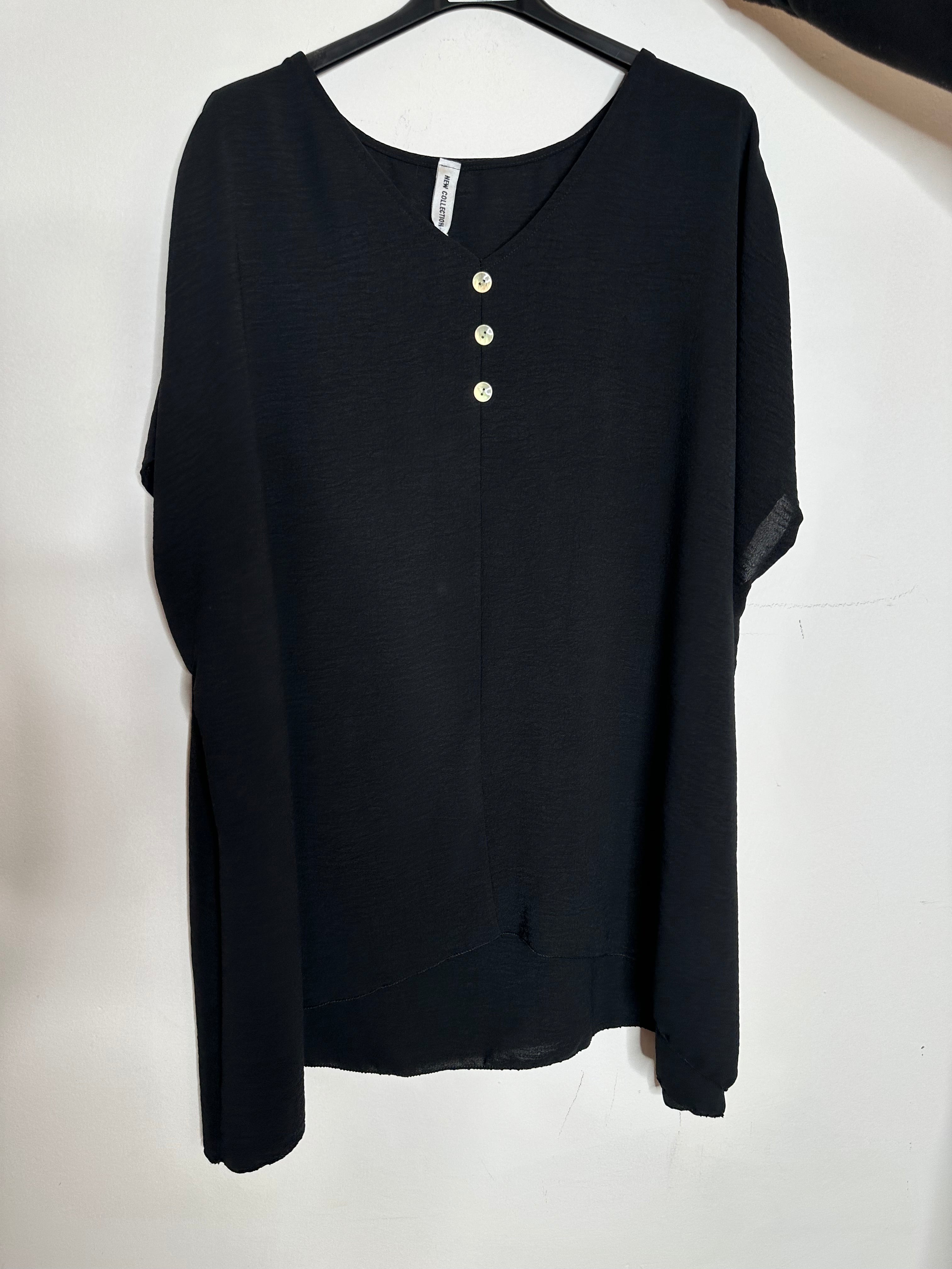 Bluse med knapper - ITJULI25