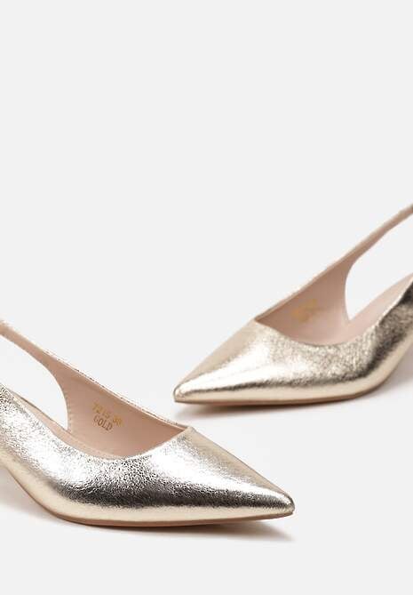 Slingback pumps