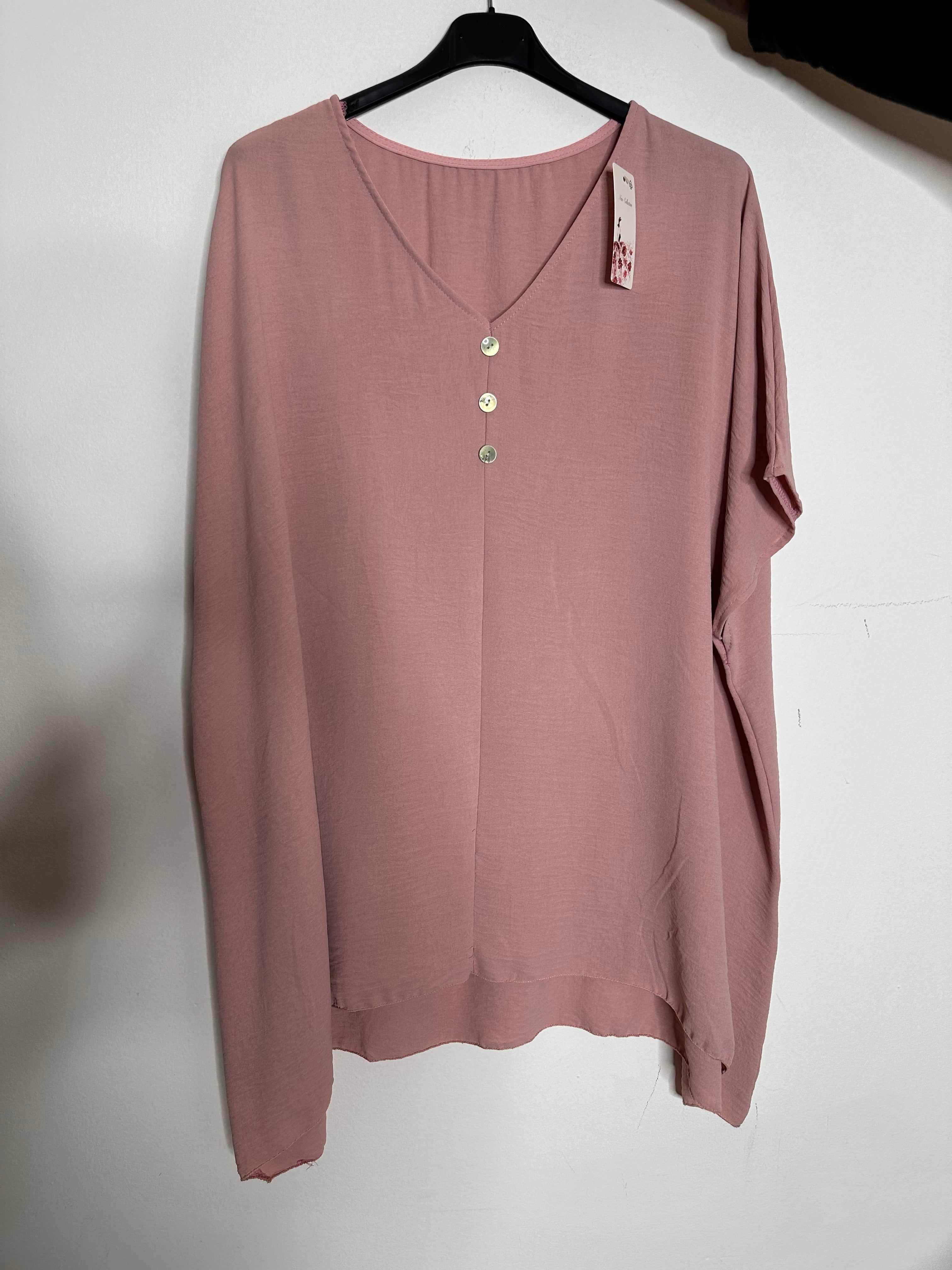 Bluse med knapper - ITJULI25