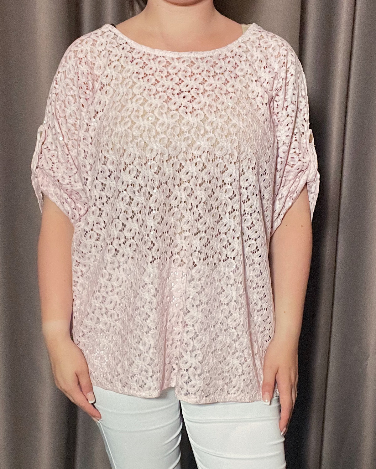 Blonde bluse med pailet - Brystmål 140cm - Ingen returret