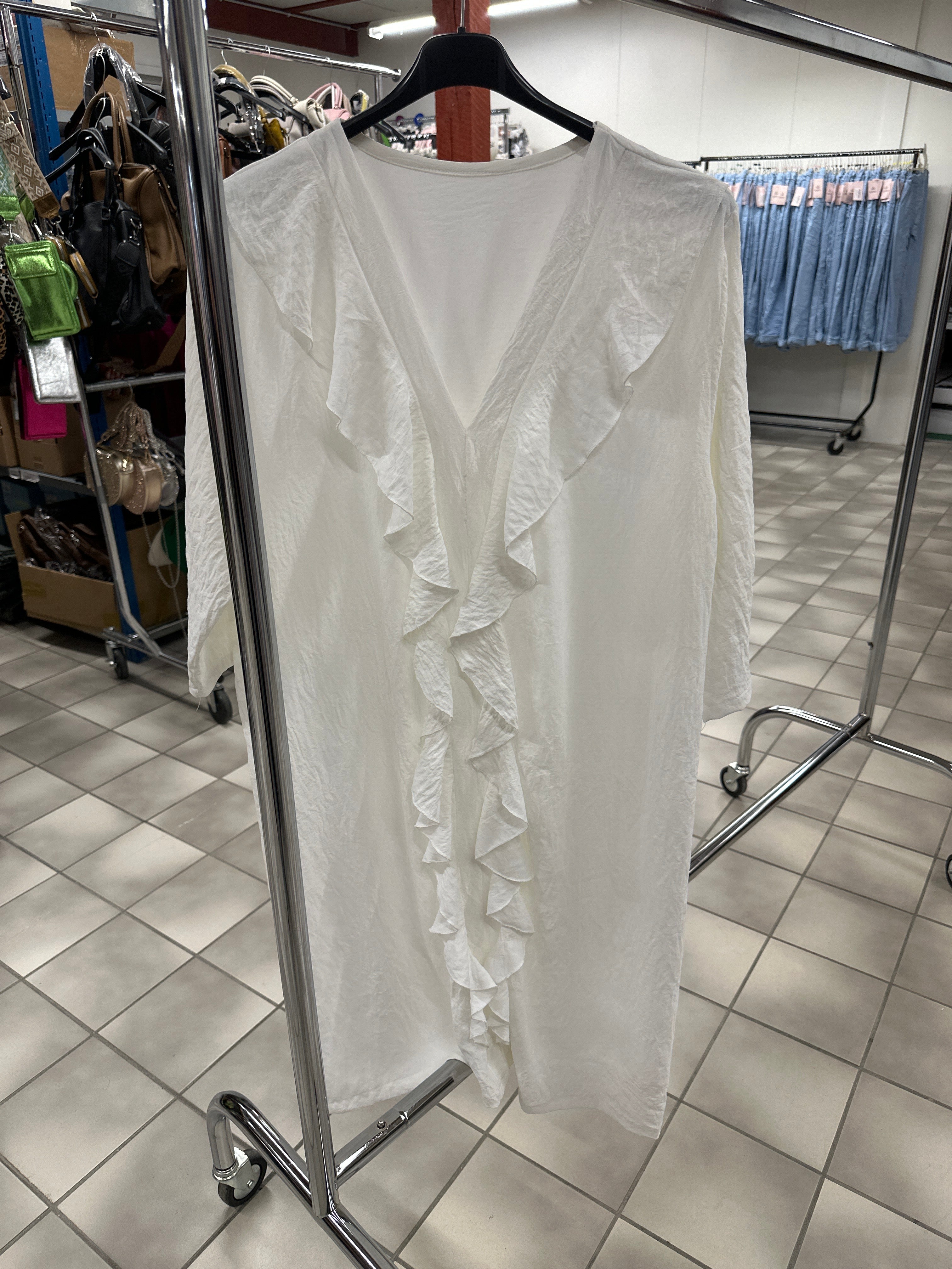 Kjole med flæse front - Brystmål 130cm by Xd