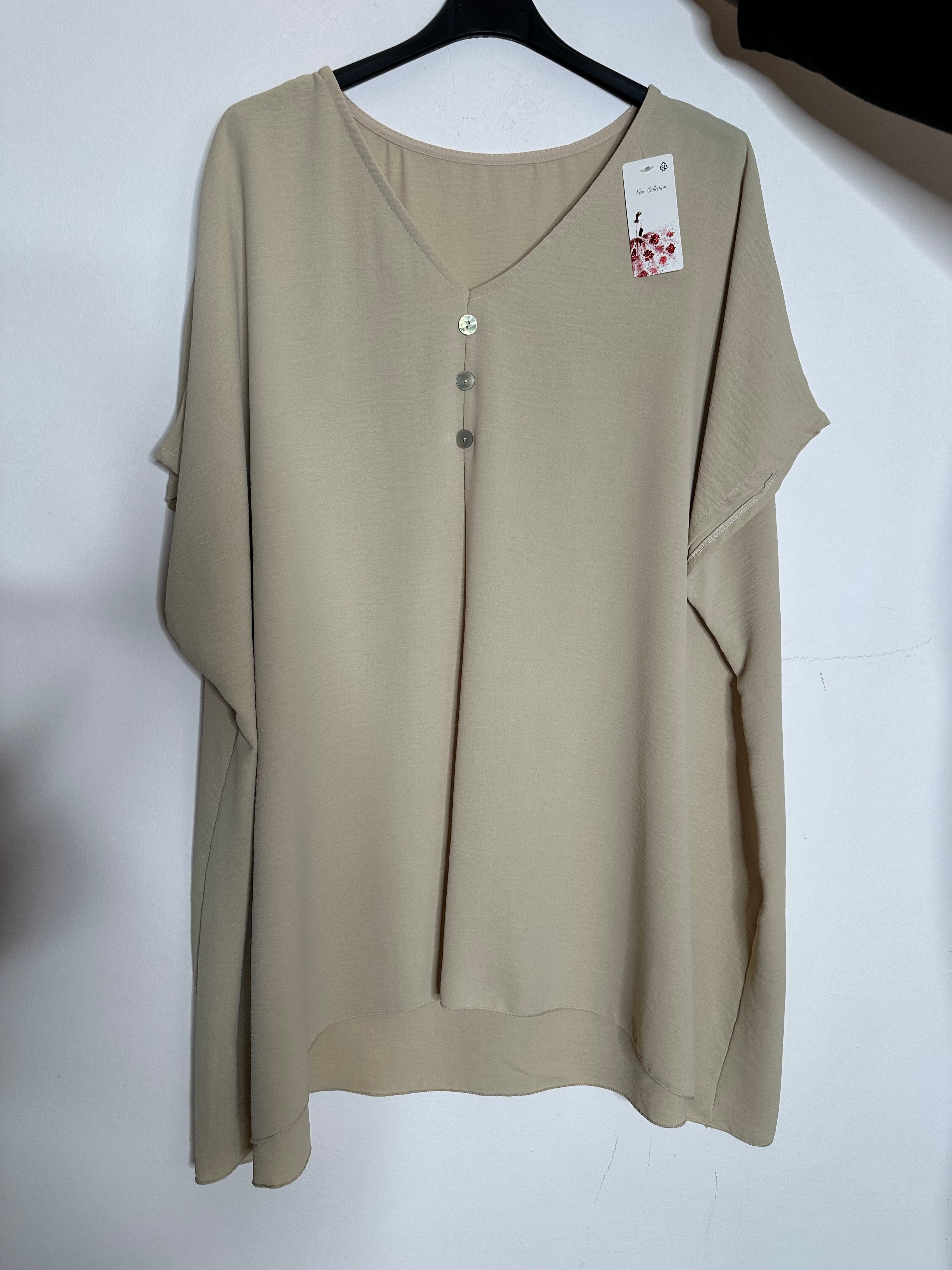 Bluse med knapper - ITJULI25