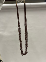 Glitrende perlehalskæde