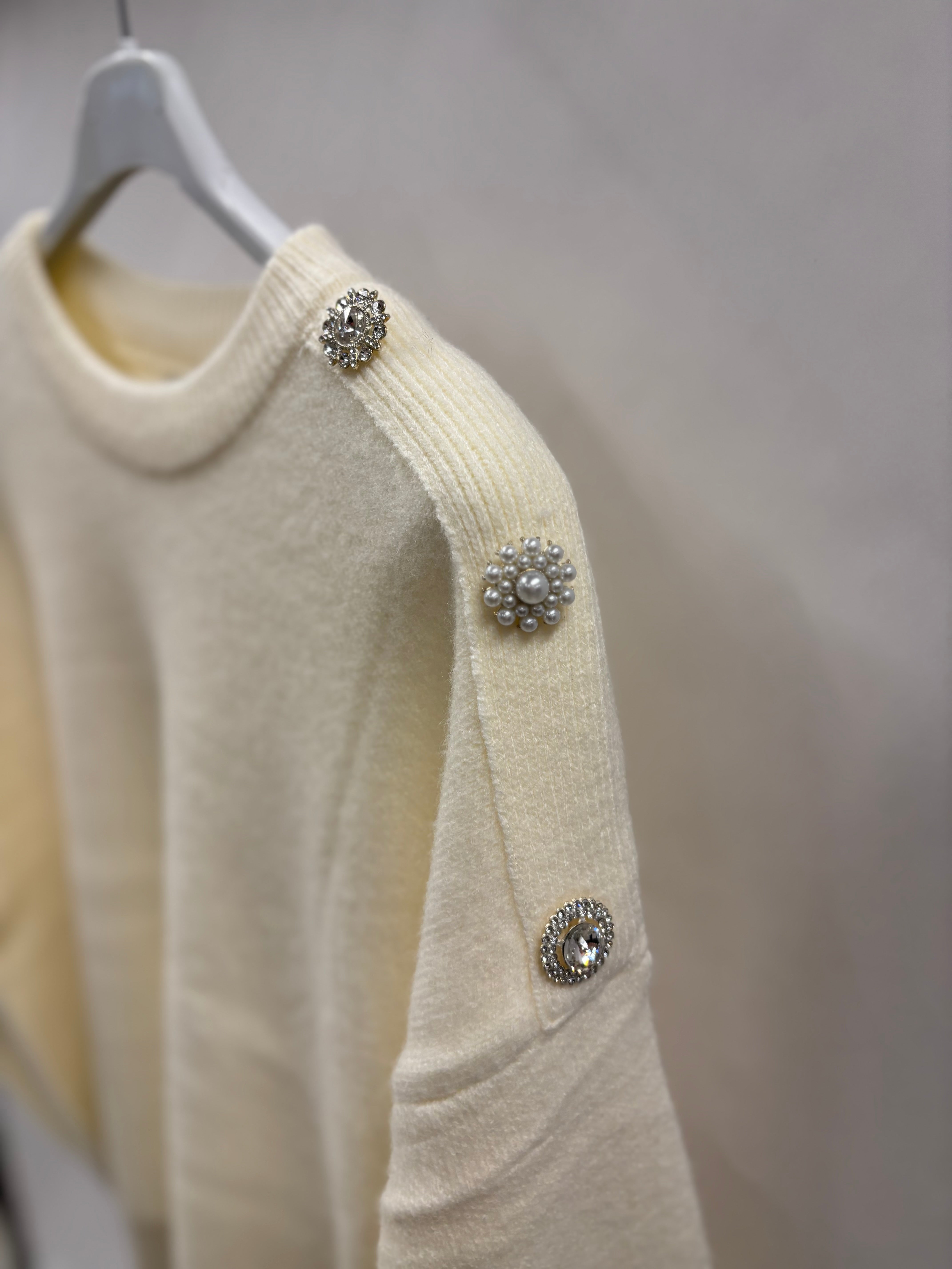 Striktrøje, Perleknapper