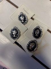 Broche - Kvindemotiv
