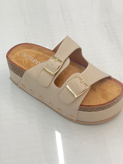 Plateau sandaler med studs - ITFEB25