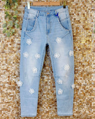 Jeans med blomster og perler - ITFEB25