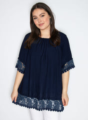 Bluse med blonde border - ITFEB25