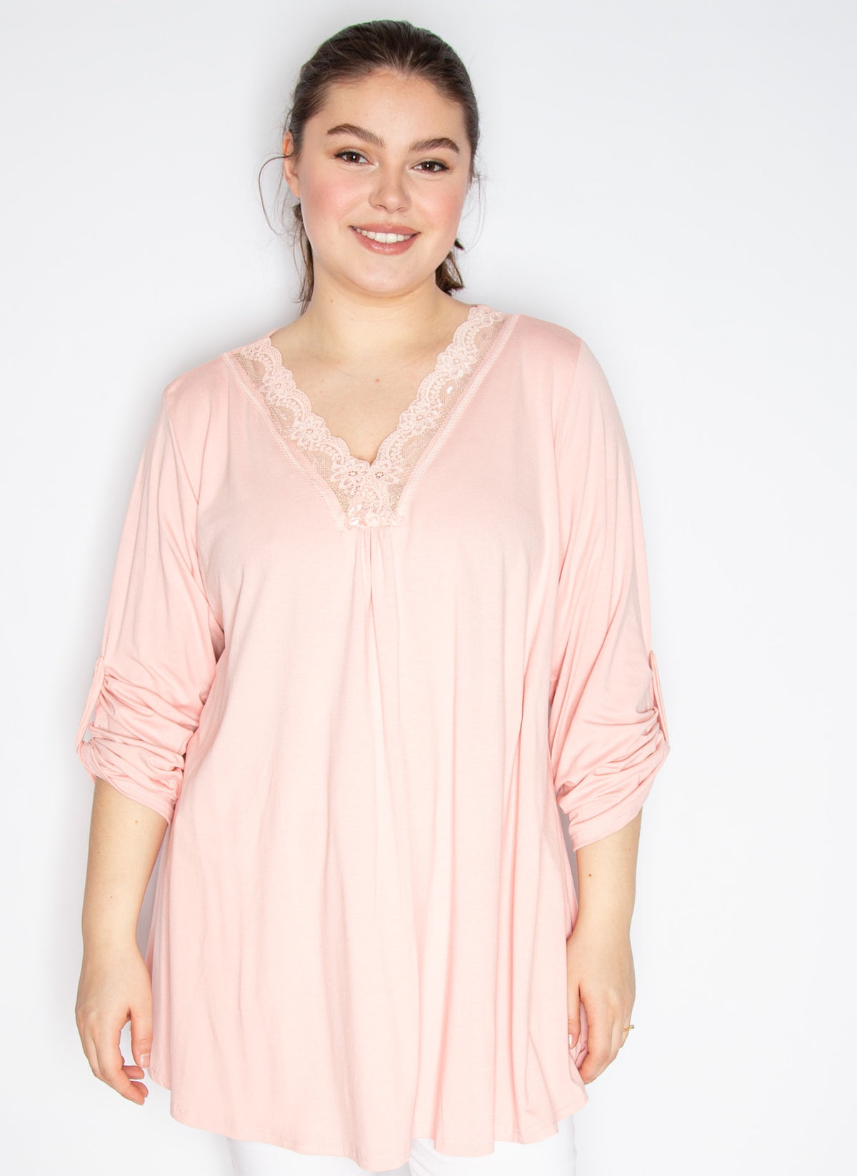 Viskose bluse med blonde - ITFEB25