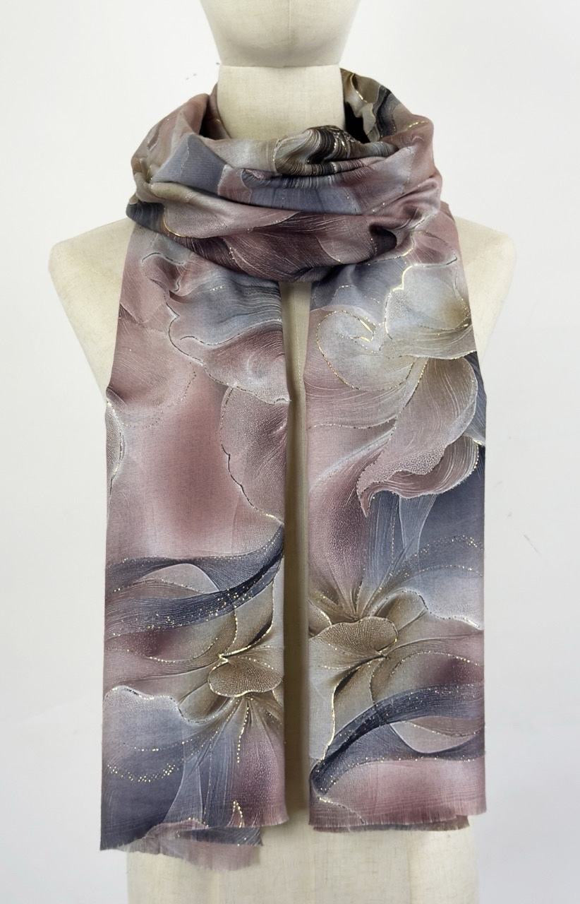 Tørklæde med elegant blomster mønster