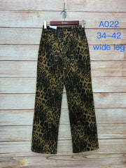 Leopard jeans small size