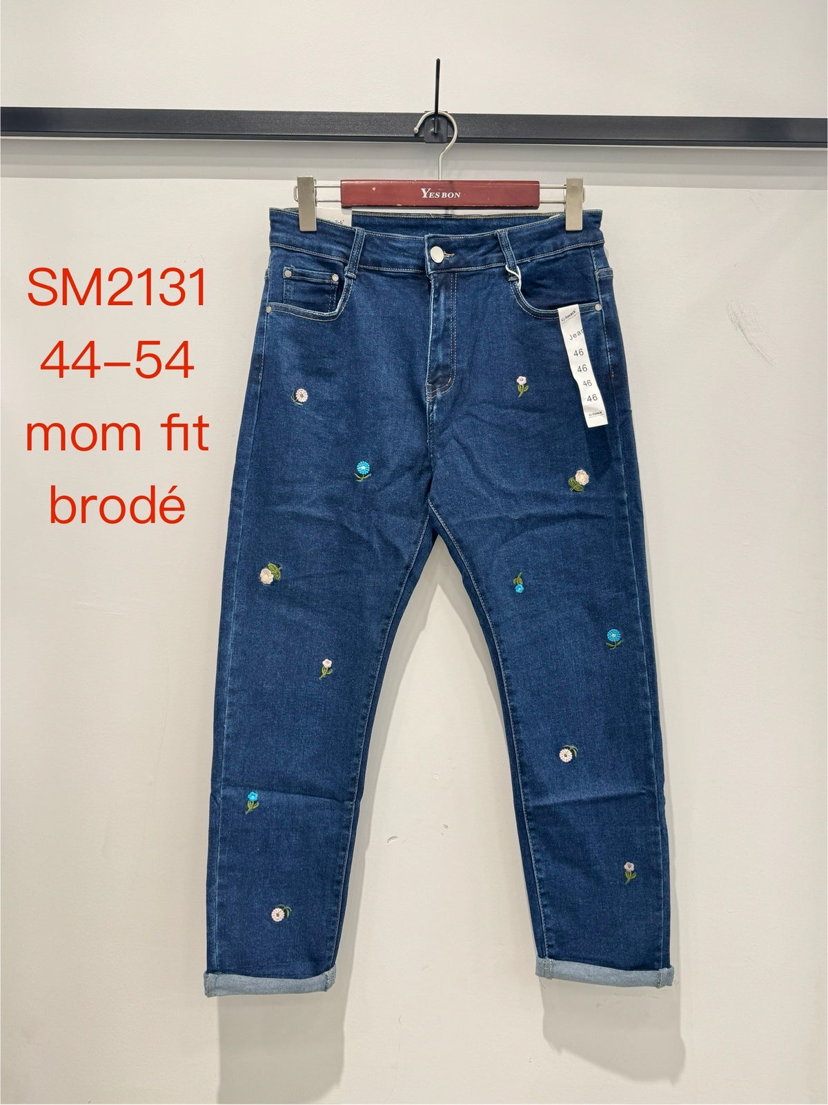 Mom fit jeans med broderet blomster darkwash plus size by G-Smack