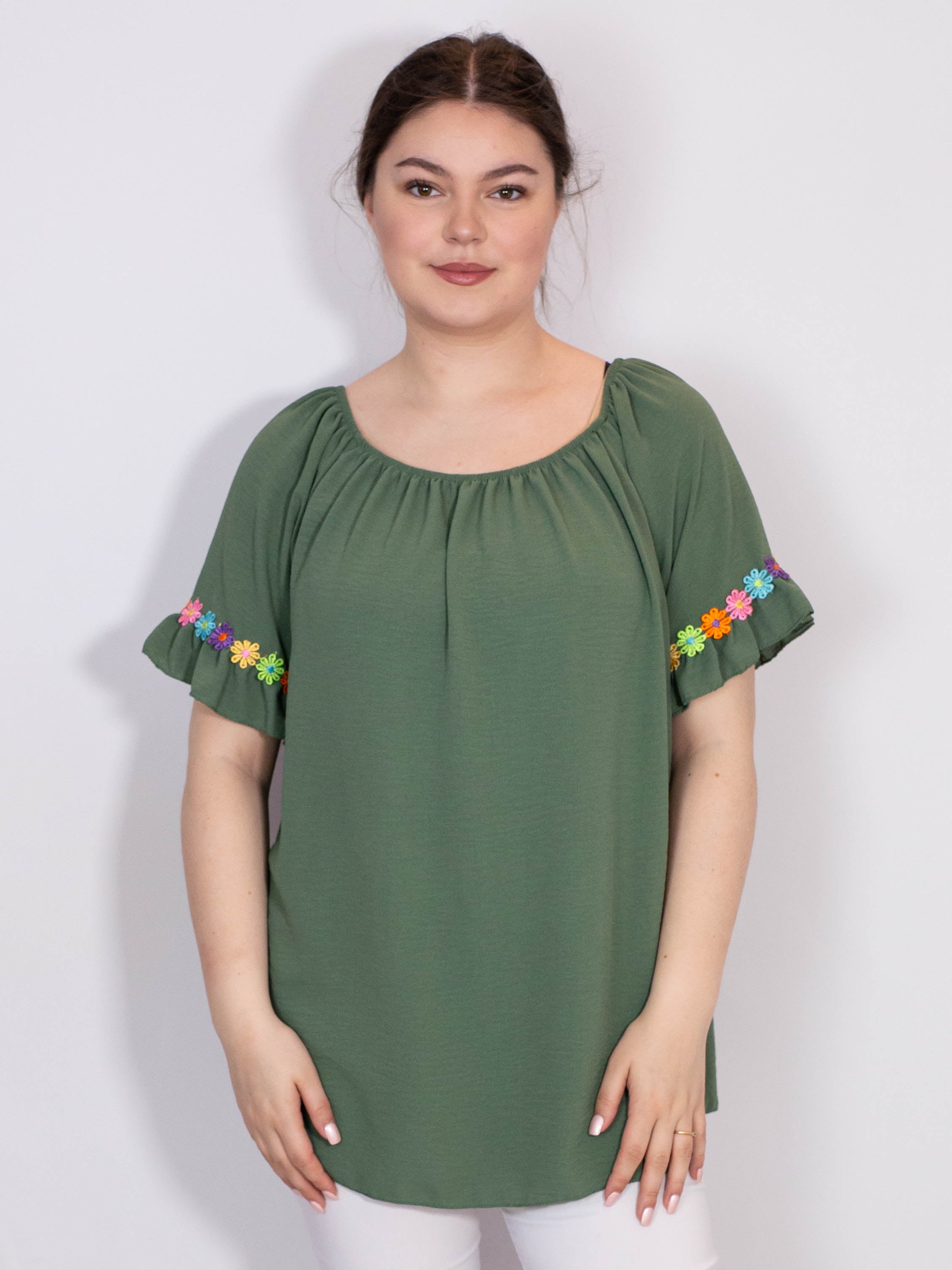 Bluse med multi blomster - Brystmål 130cm - Ingen returret