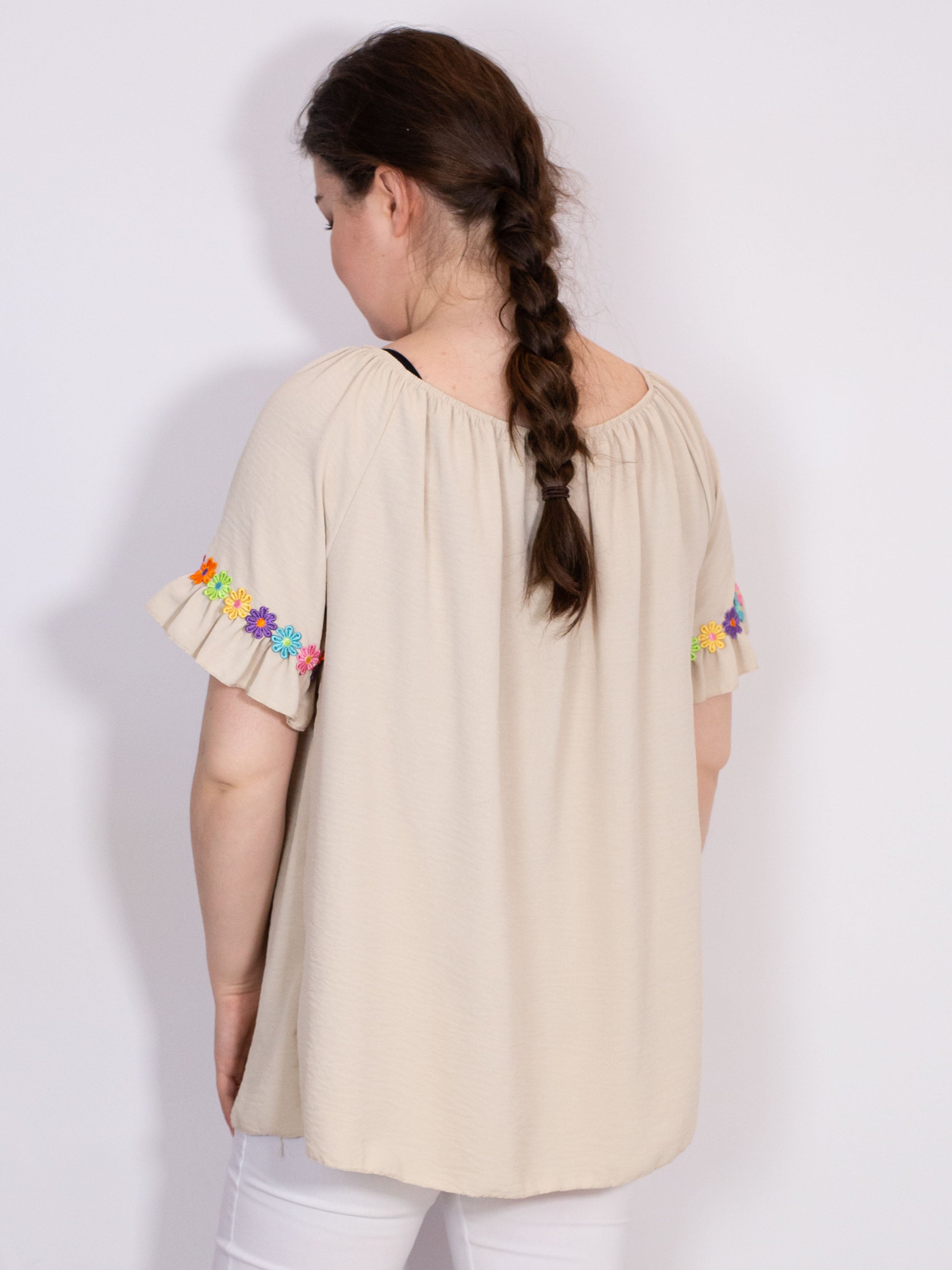 Bluse med multi blomster - Brystmål 130cm - Ingen returret