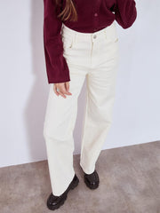 Jeans i creme med brede ben