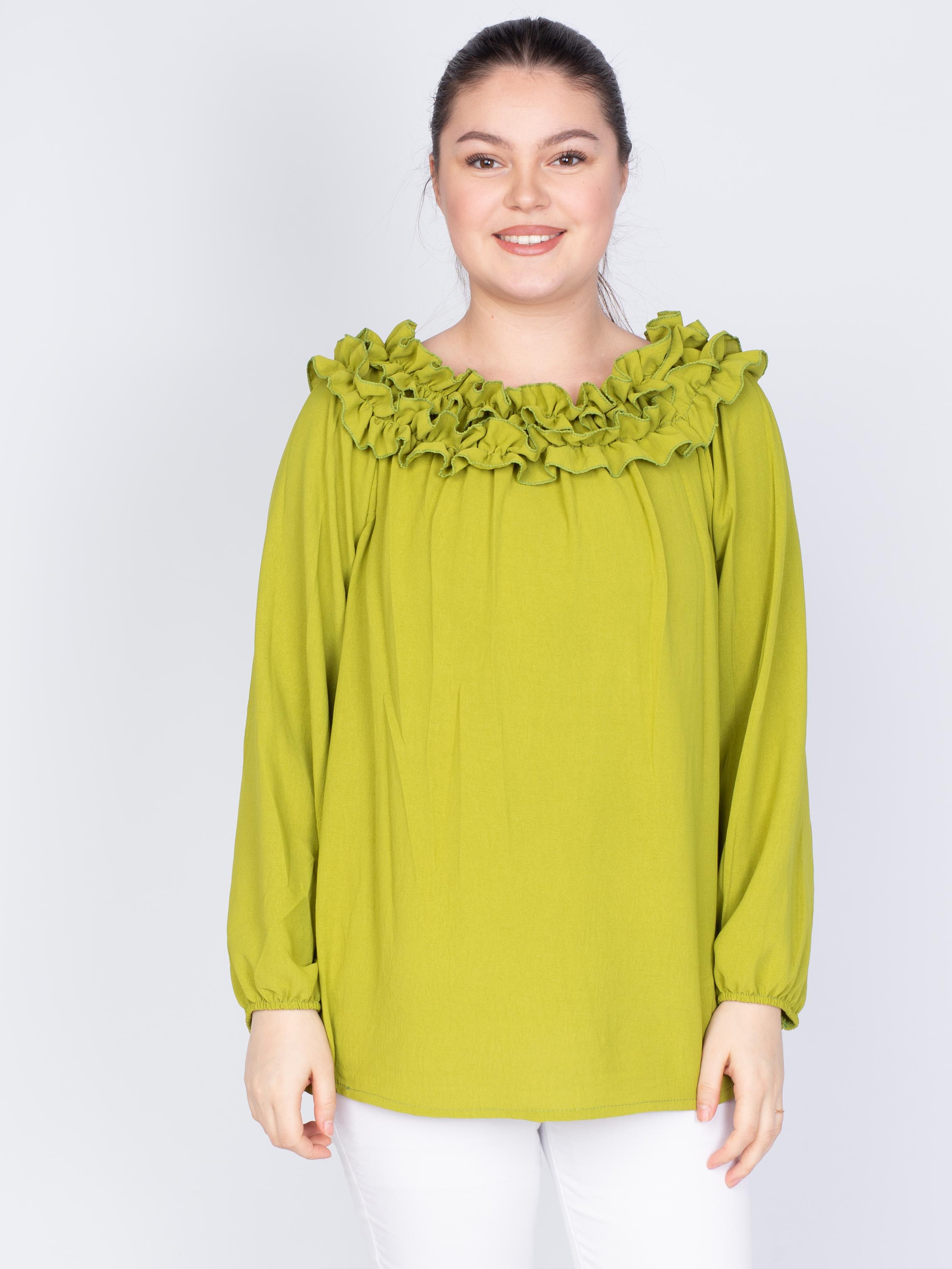 Bluse med flæsekant - Brystmål 130cm