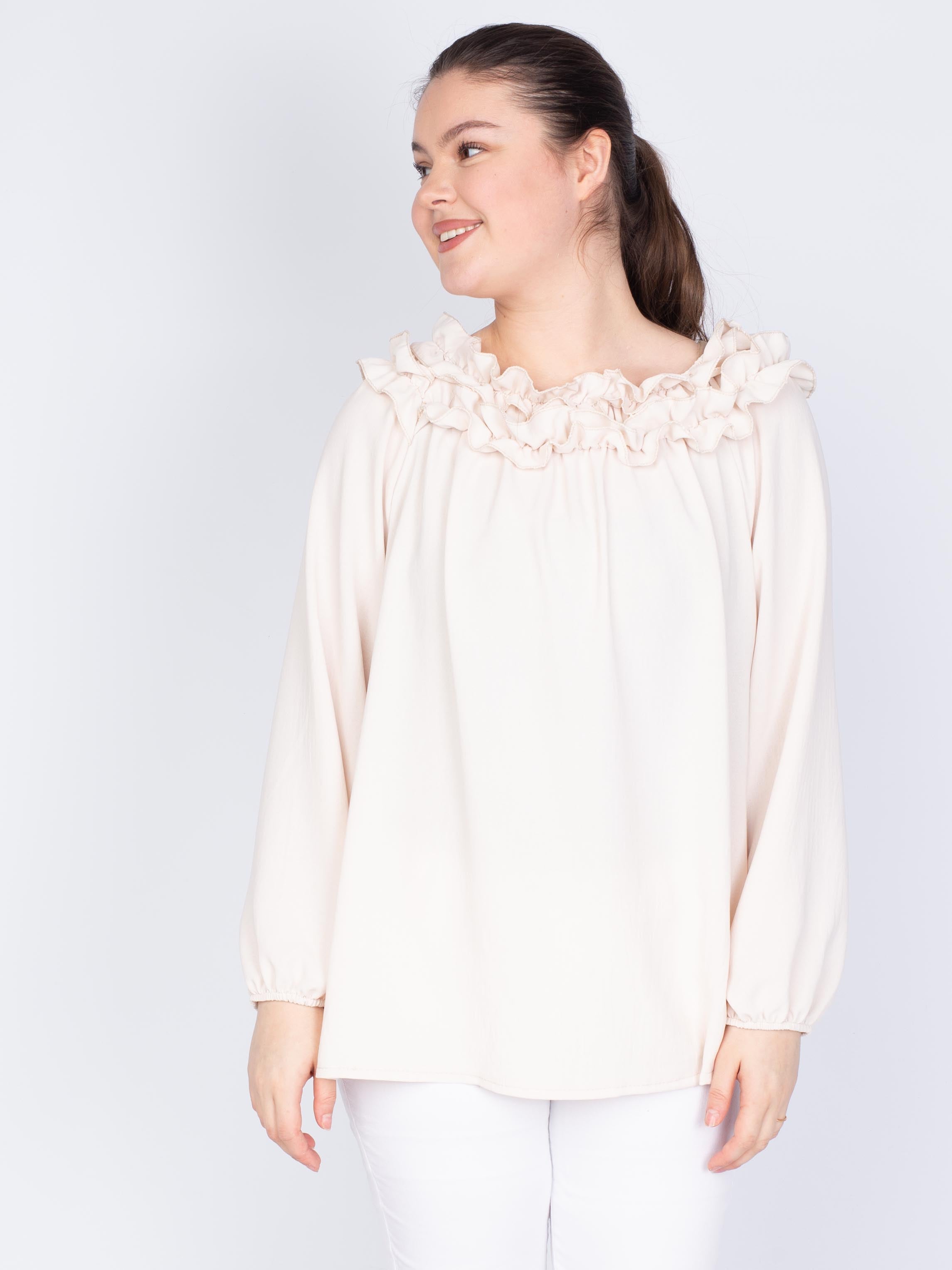 Bluse med flæsekant - Brystmål 130cm