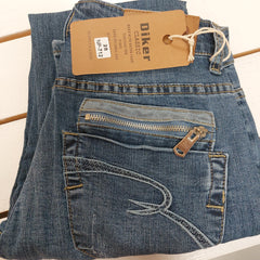 Men's jeans with zipper on pocket