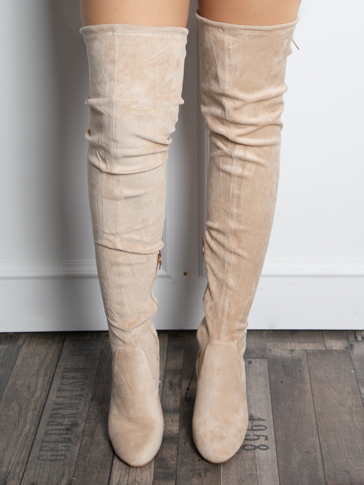 Over the knee boots imitation suede beige
