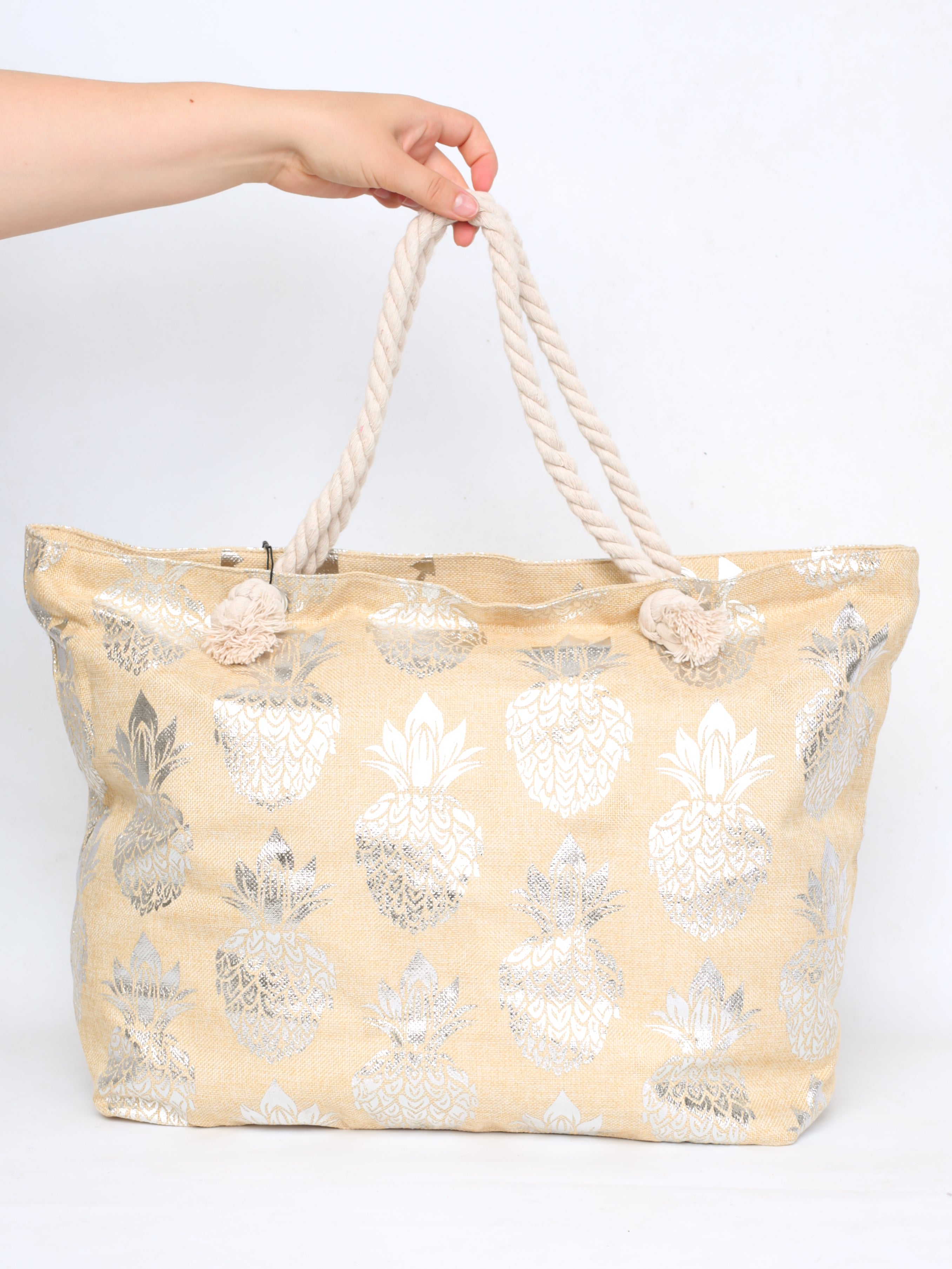 Bag with pineapple