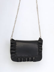 Bag with frills