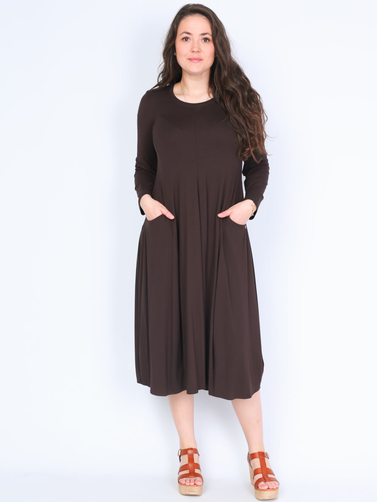 Q'Neel dress with pockets brown