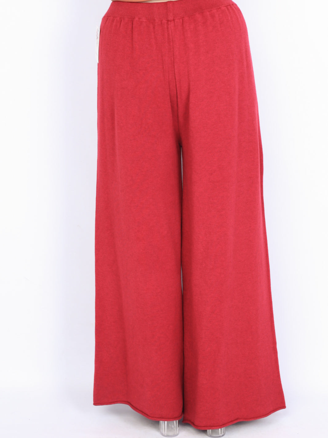 Knit trousers with width