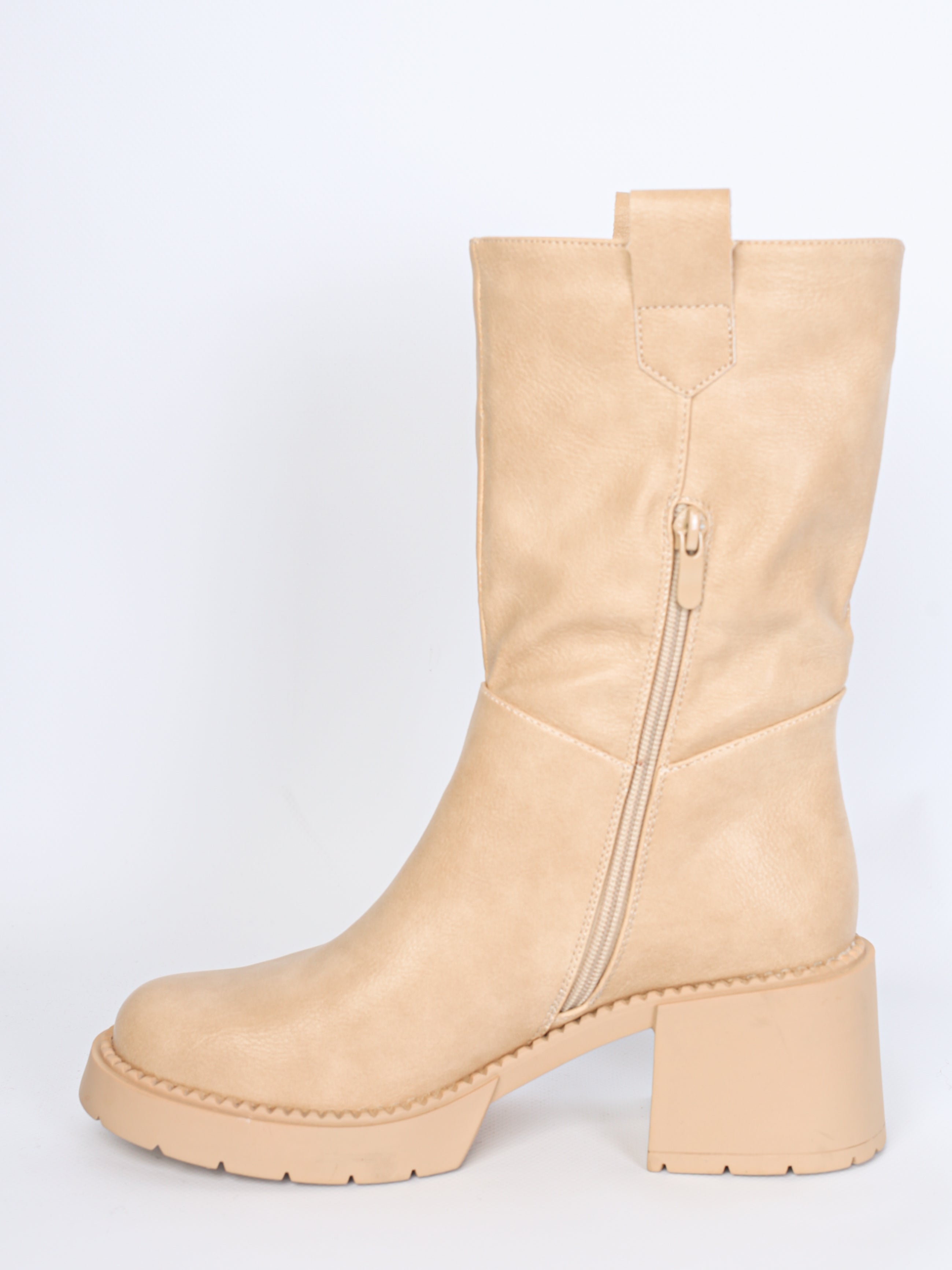 Chunky leather boot with heel